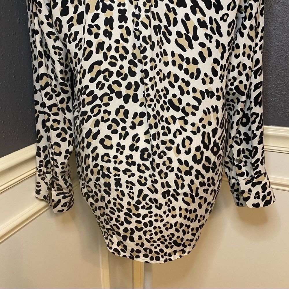 Equipment Signature Silk Button Down Shirt - Picture 10 of 13
